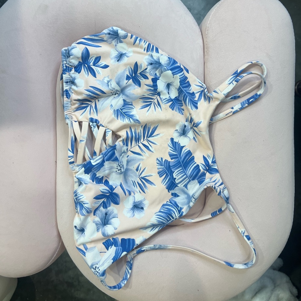 Frankie’s bikini bralette top
